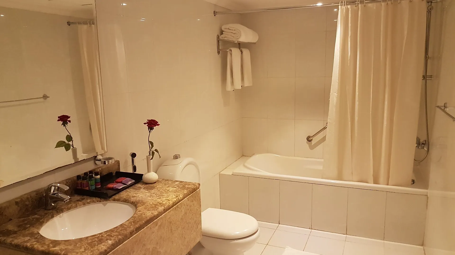 Taiba Suites Madinah Медина 5*,  Саудовская Аравия